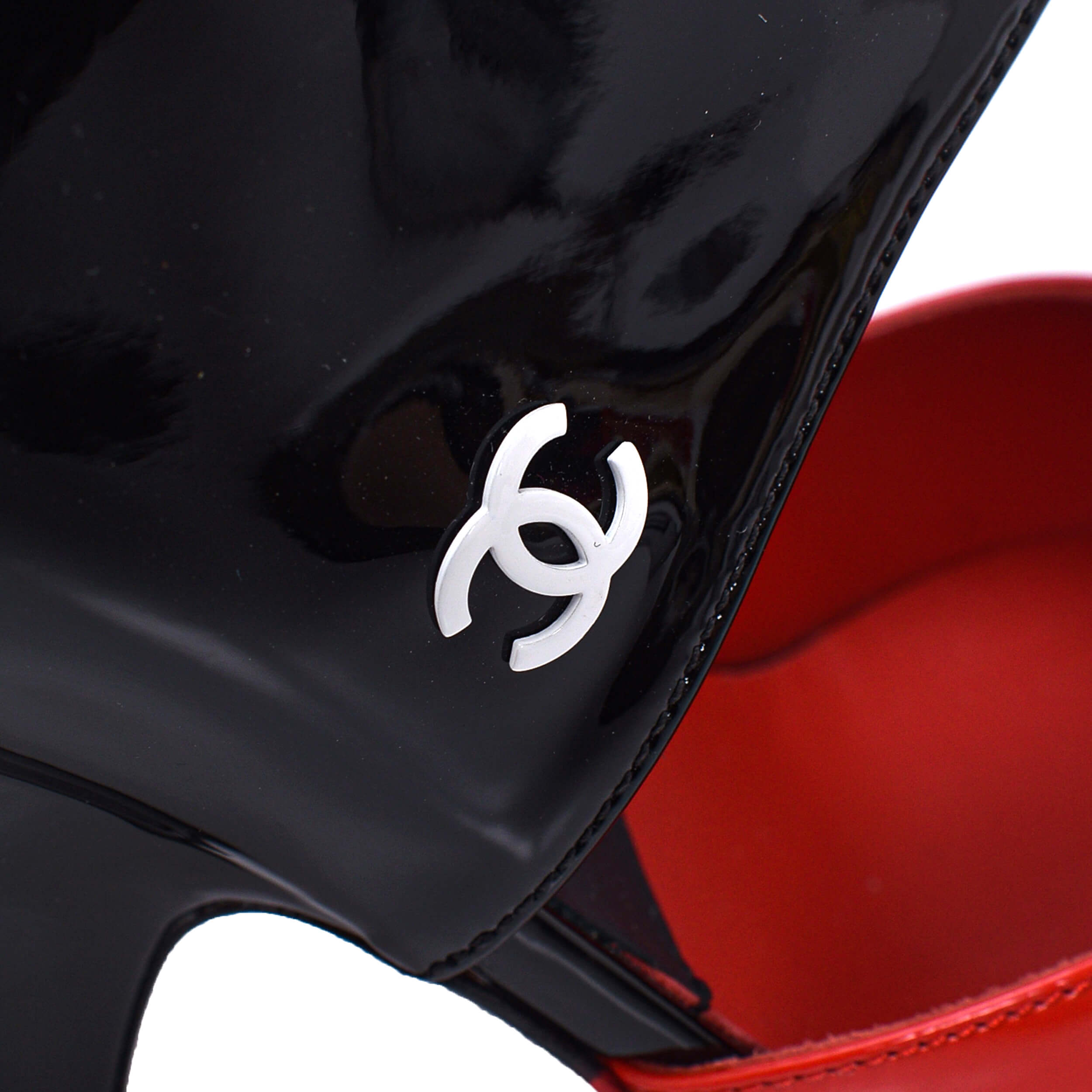 Chanel - Black&Red Patent Leather Bootie